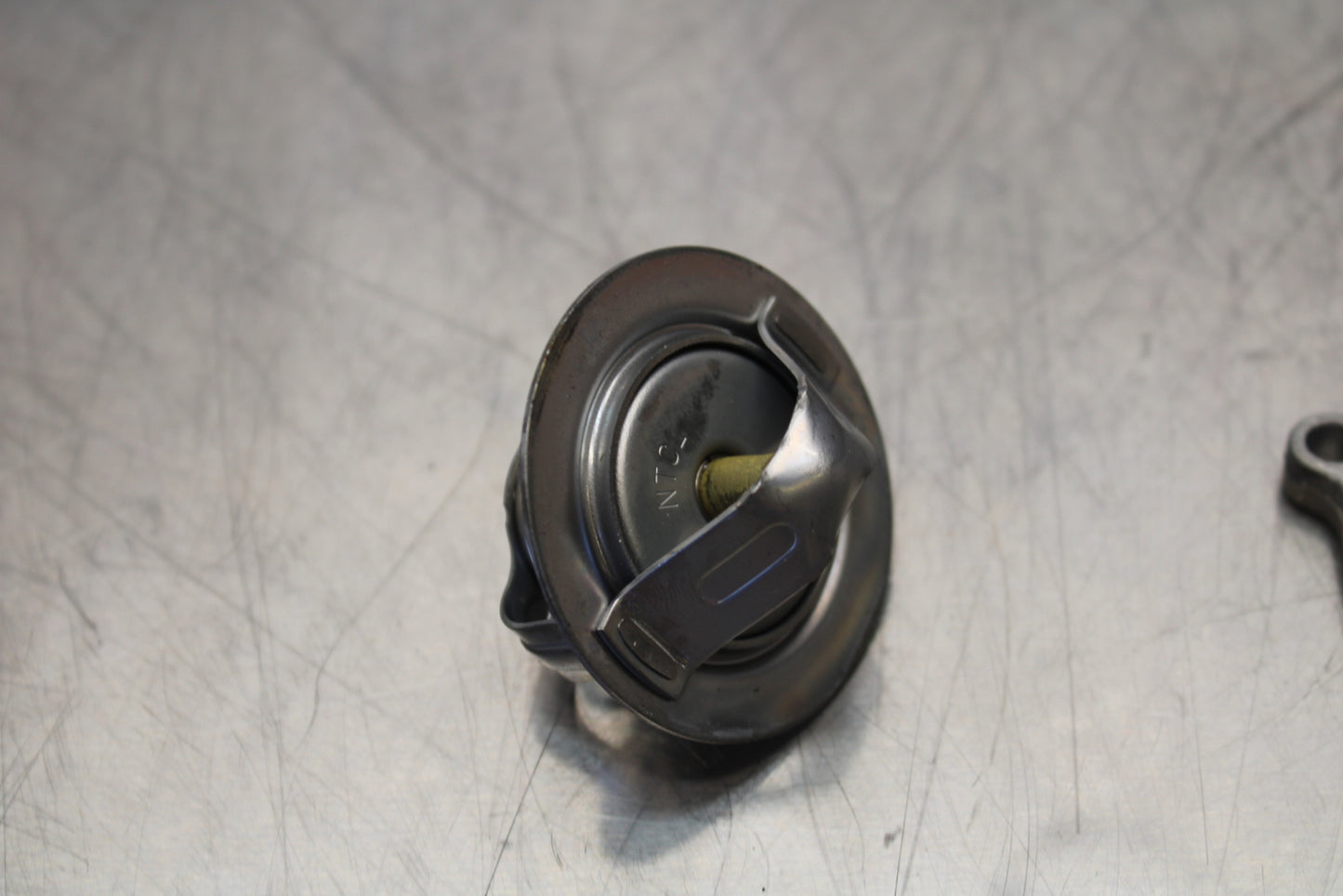 13-18 KAWASAKI NINJA ZX6R THERMOSTAT W HOUSING ASSEMBLY BB143