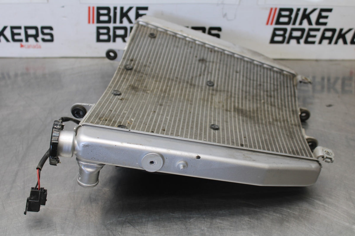16 APRILIA TUONO V4 1100 ENGINE RADIATOR MOTOR COOLER COOLING RADIATER BB905
