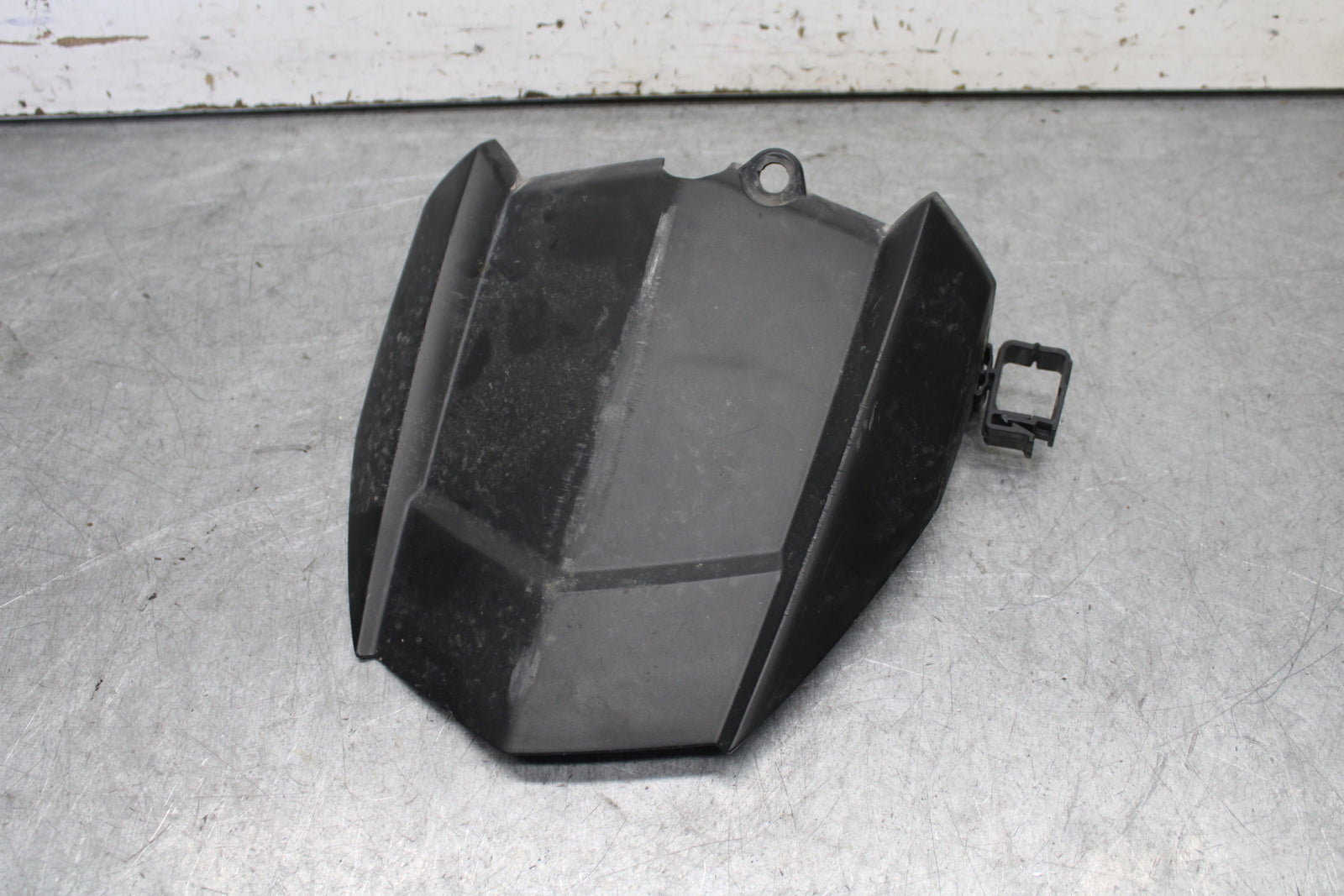 16-21 YAMAHA XSR900 REAR BACK WHEEL TIRE HUGGER FENDER BB664