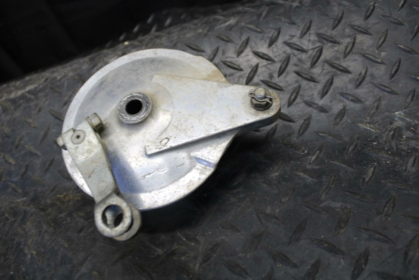 71 YAMAHA L5 REAR BACK WHEEL RIM HUB BB230