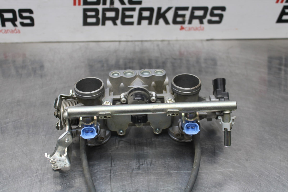 15 SUZUKI GW250F MAIN FUEL INJECTORS / THROTTLE BODIES BB789