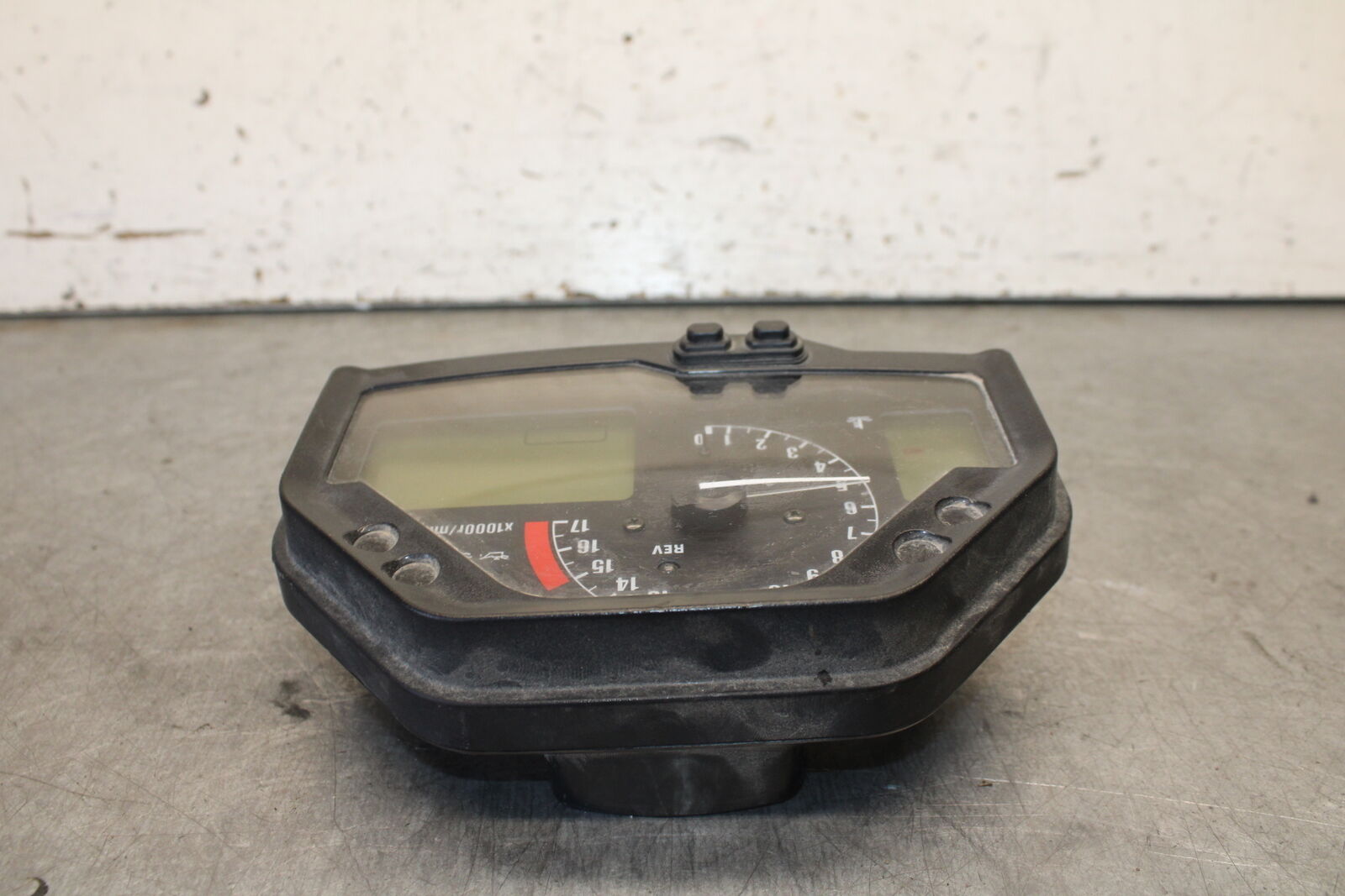 05-06 HONDA CBR600RR SPEEDO TACH GAUGES CLUSTER SPEEDOMETER TACHOMETER BB689