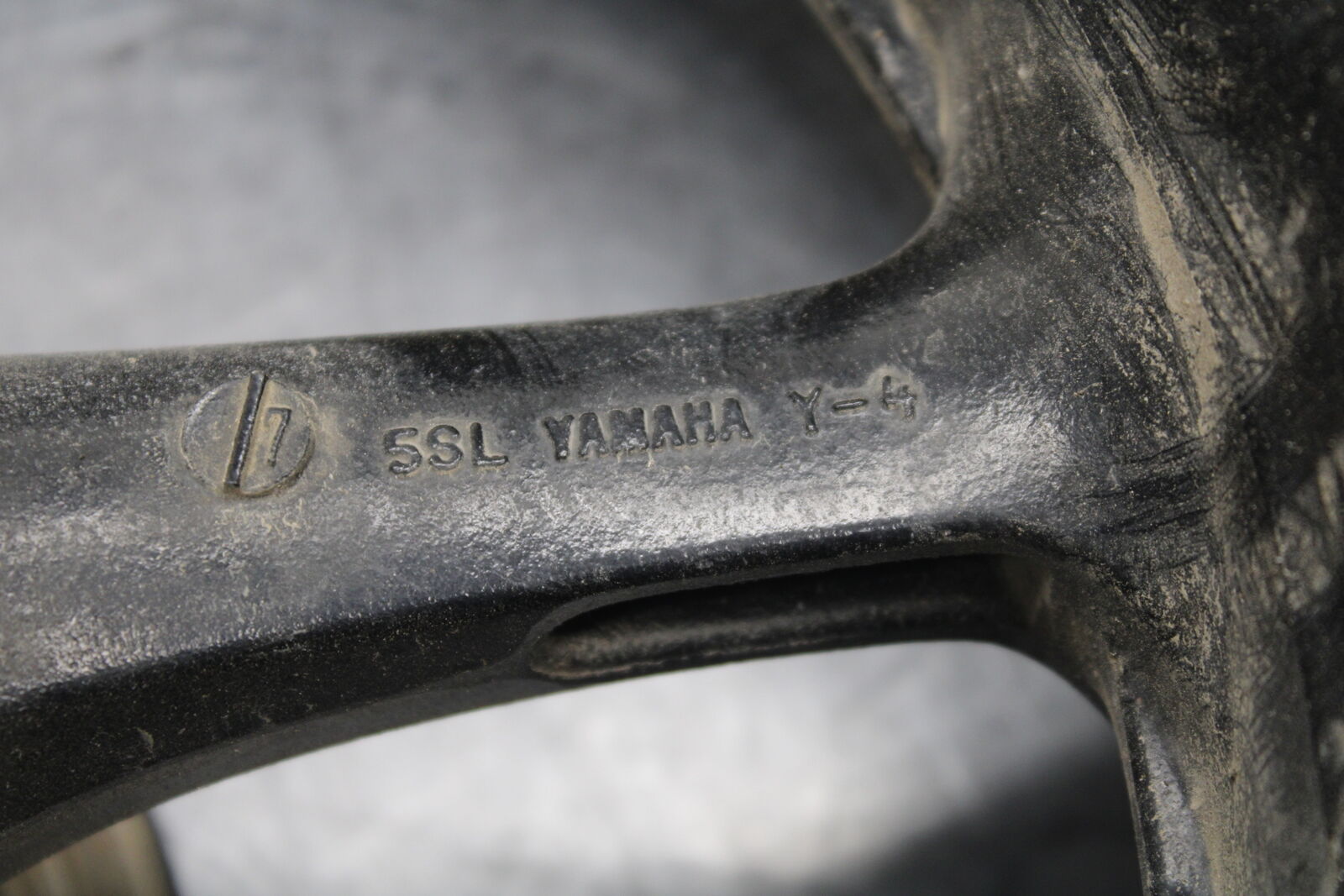 06-07 YAMAHA YZF R6 REAR WHEEL BACK RIM AND ROTOR BB742