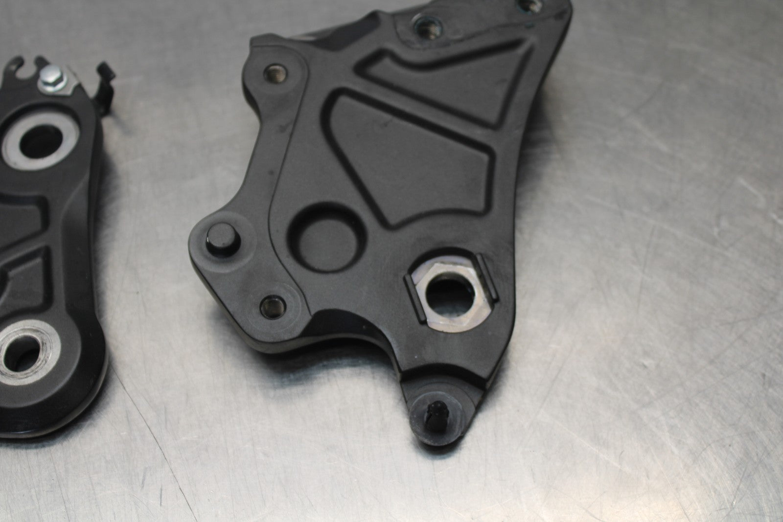 23-24 YAMAHA MT-07 FRAME REARSET REAR SET BRACKETS MOUNTS BB194