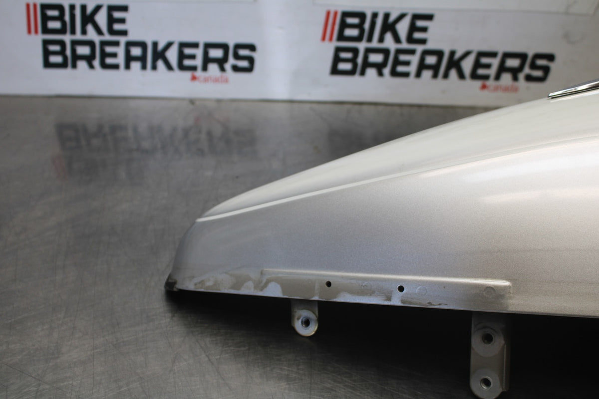 05-09 SUZUKI BOULEVARD C90 LEFT GAS TANK COVER TRIM PANEL COWL FAIRING BB918