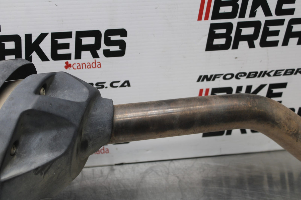 15 TRIUMPH TIGER 800 EXHAUST PIPE MUFFLER SLIP ON CAN SILENCER BB873