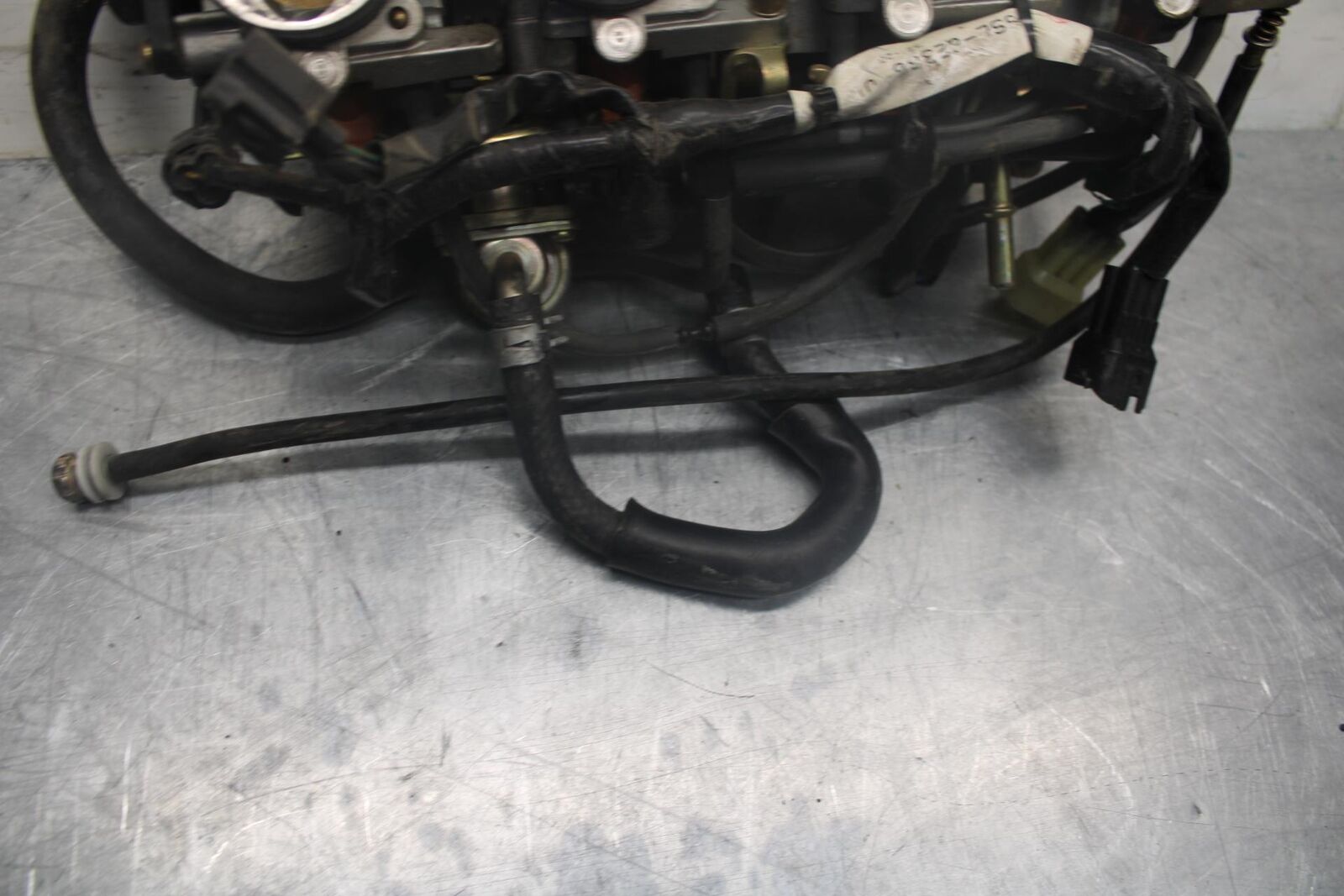 05 YAMAHA YZF R6S MAIN FUEL INJECTORS / THROTTLE BODIES BB462