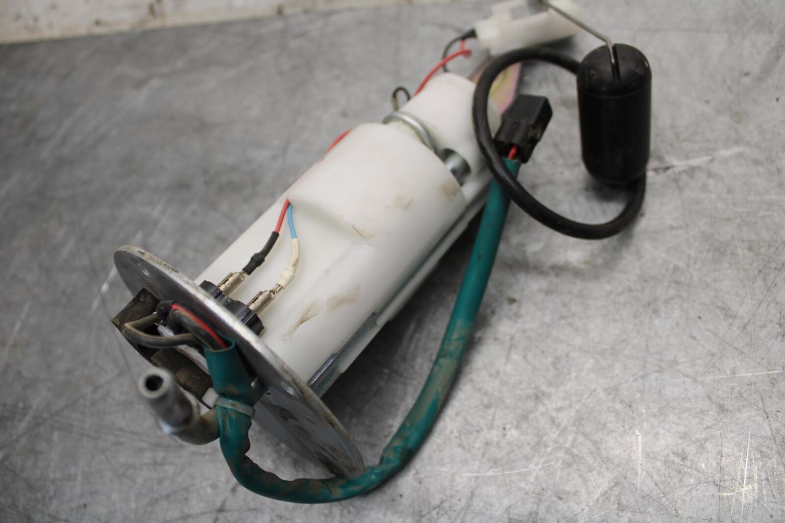 19-20 KAWASAKI NINJA ZX6R FUEL PUMP GAS PETROL SENDER UNIT 49040-0779 BB528