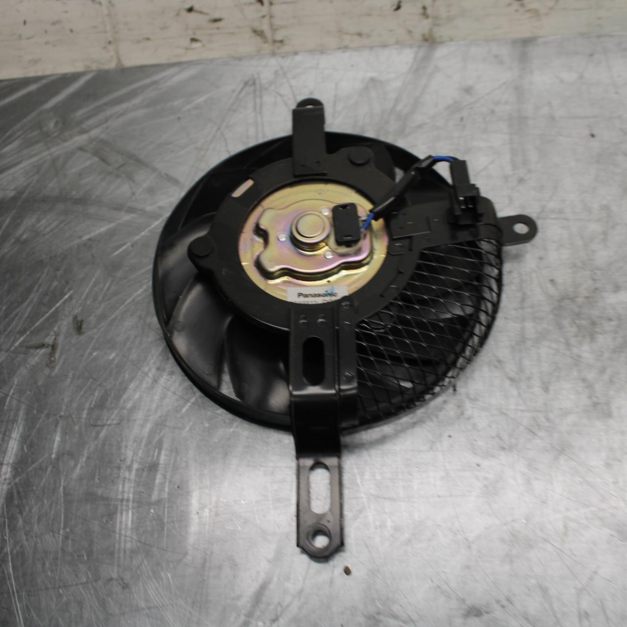 11-21 SUZUKI GSXR750 ENGINE RADIATOR COOLING FAN BB492