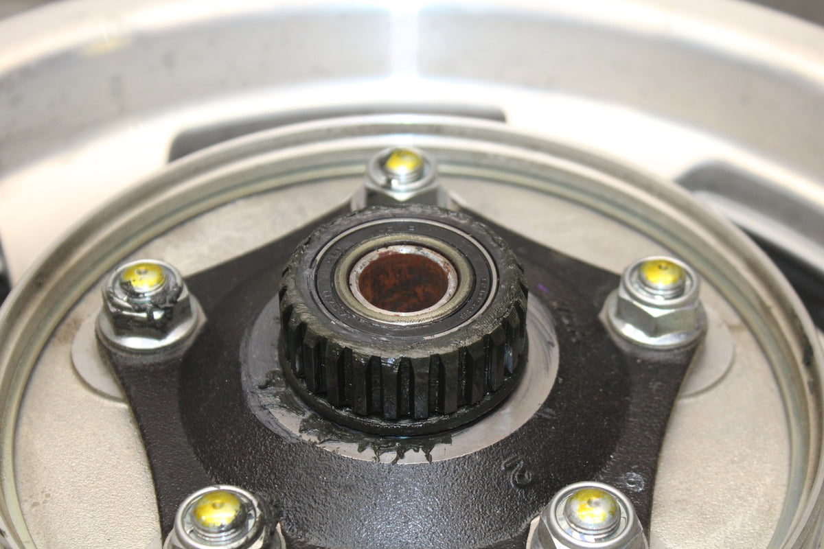 07 HONDA VTX1300R REAR WHEEL BACK RIM & ROTOR BB825