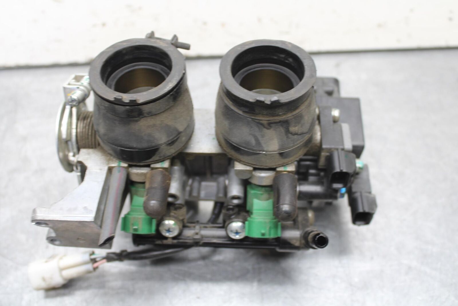 15-16 KAWASAKI EX300 MAIN FUEL INJECTORS / THROTTLE BODIES BB635