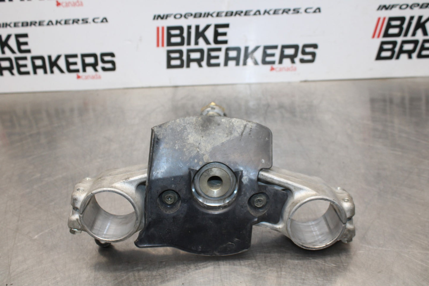 06-07 SUZUKI GSXR 600 FRONT FORKS CLAMP LOWER TRIPLE TREE STEM BB178