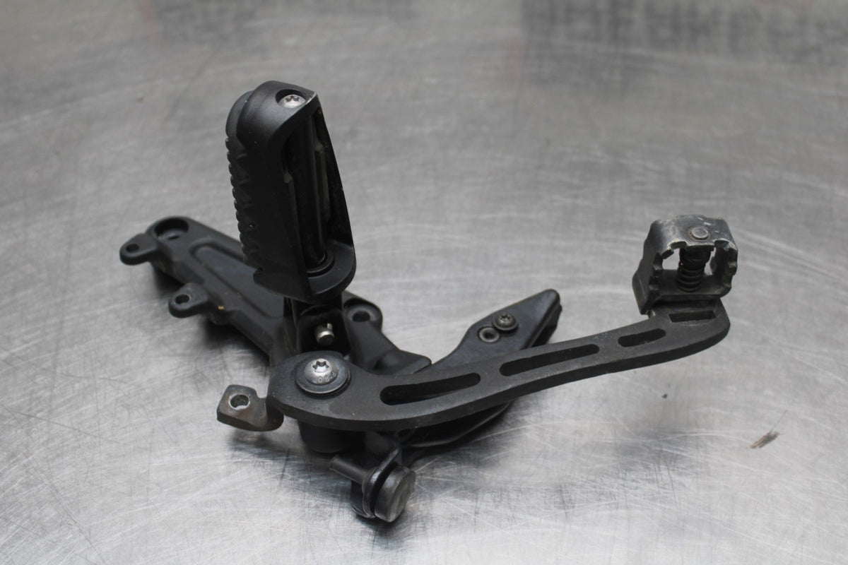 22 HARLEY-DAVIDSON PAN AMERICA 1250 RIGHT REARSET REAR SET DRIVER PEG REST BB910