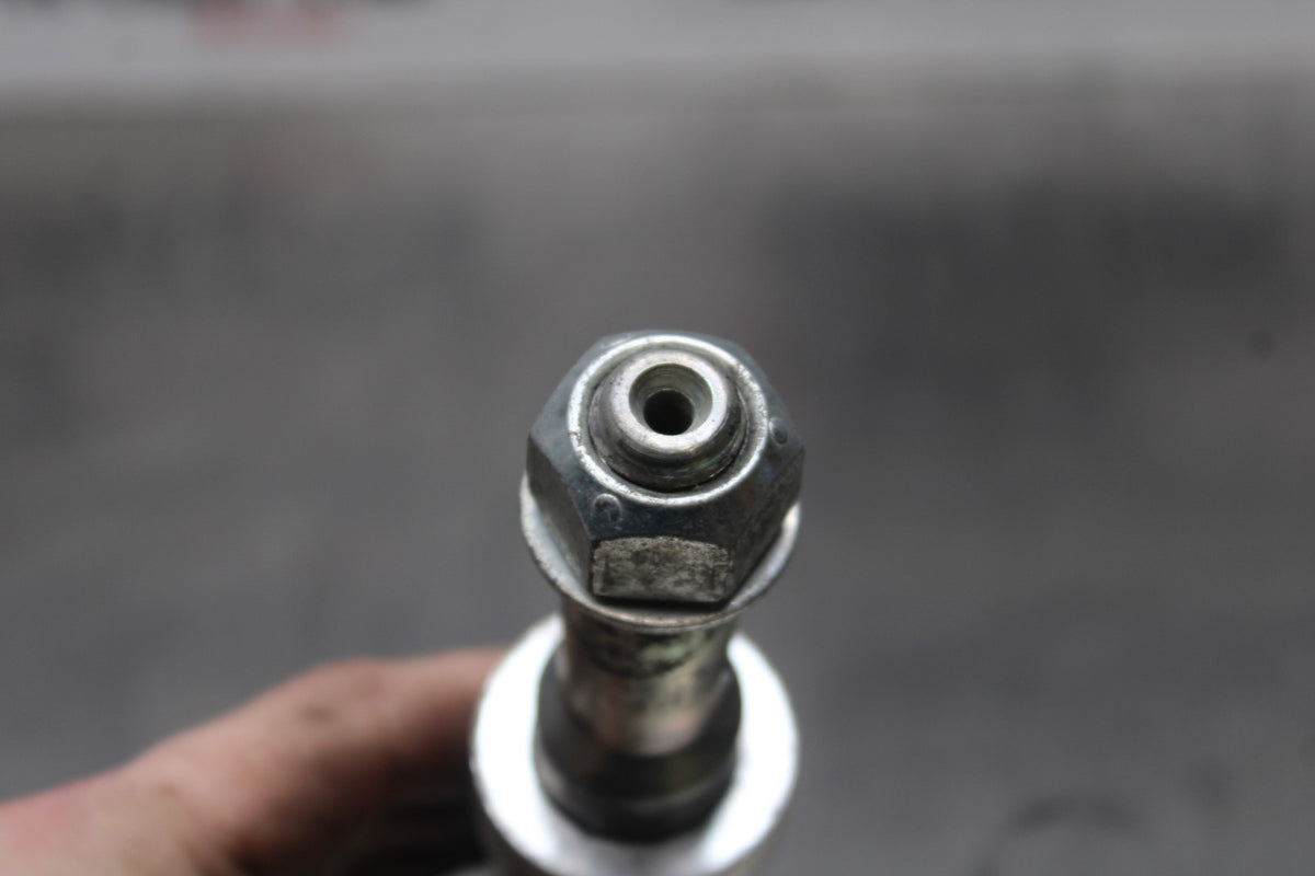 09 HARLEY-DAVIDSON SPORTSTER 1200 CUSTOM XL1200C FRONT WHEEL AXLE BOLT BB776