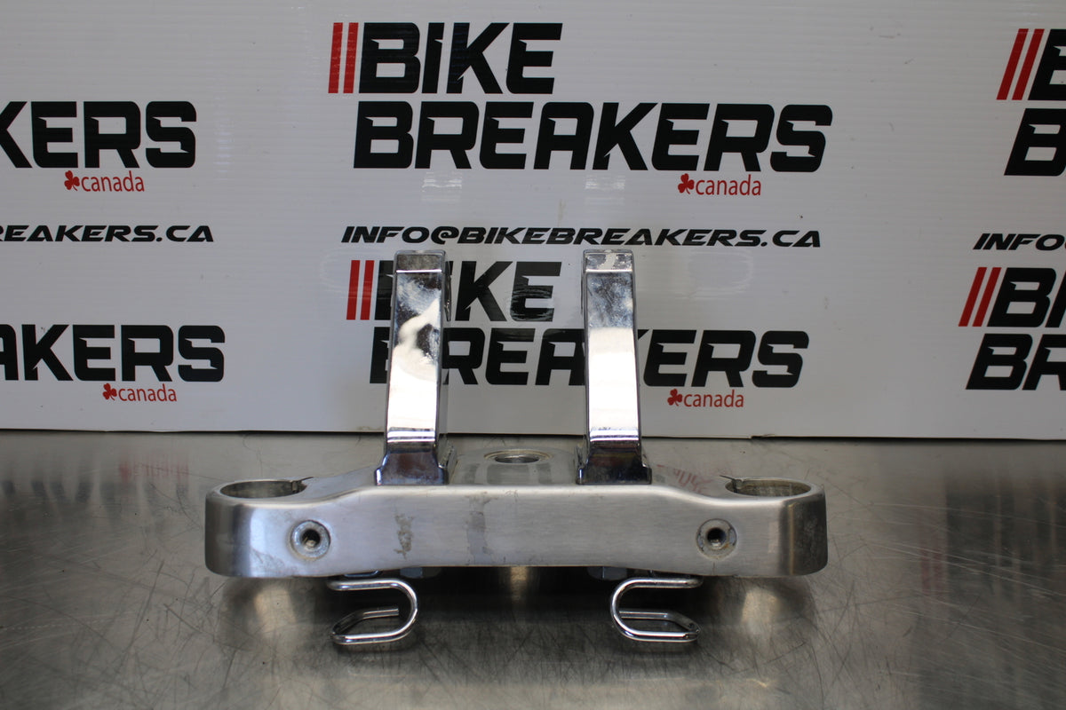 04 YAMAHA ROAD STAR XV1700A FORKS UPPER TRIPLE TREE CLAMP BB155
