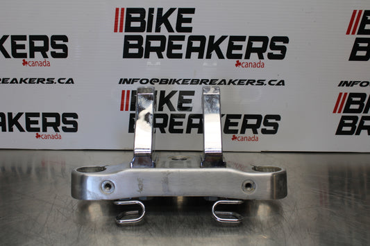 04 YAMAHA ROAD STAR XV1700A FORKS UPPER TRIPLE TREE CLAMP BB155