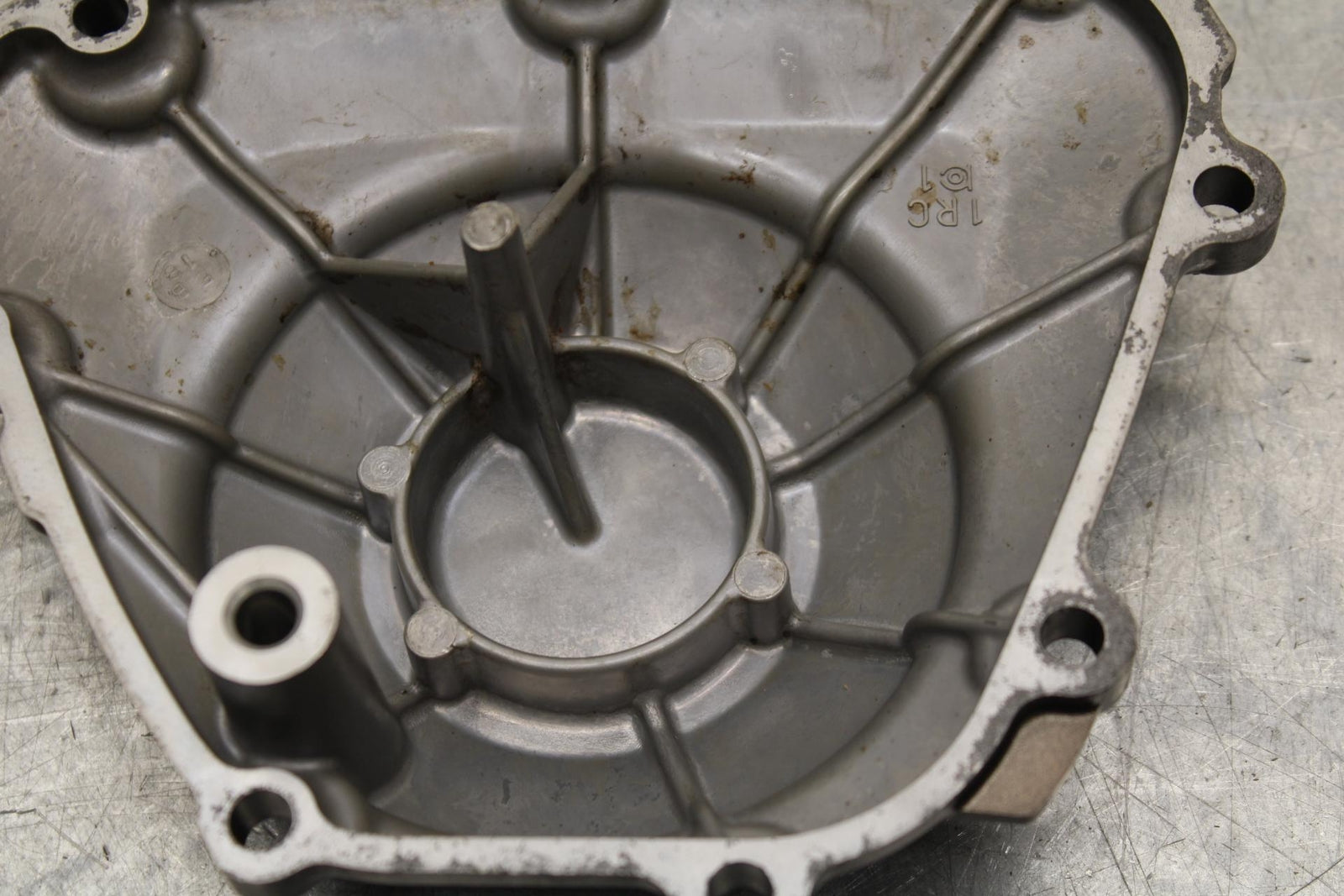 2015 Yamaha FZ09 ENGINE MOTOR COVER  BB69