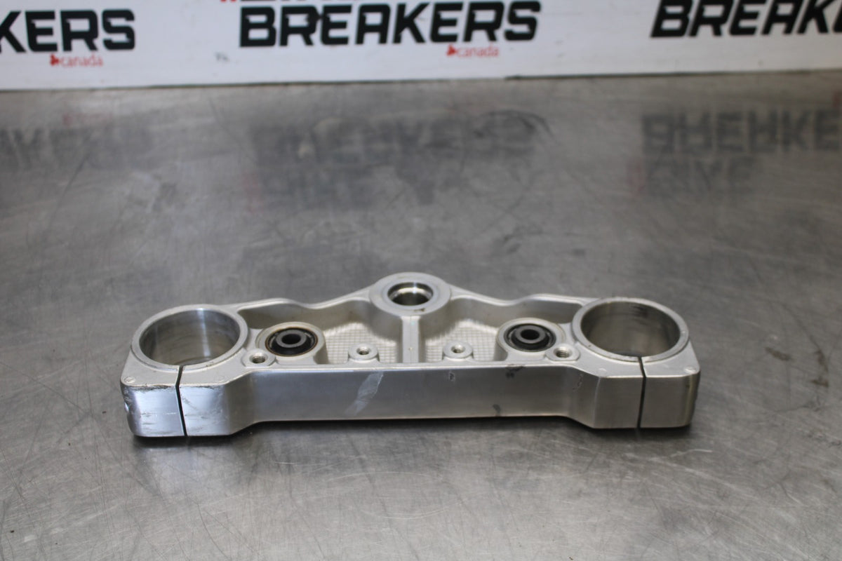 07 SUZUKI BOULEVARD M50 FORKS UPPER TRIPLE TREE CLAMP BB897