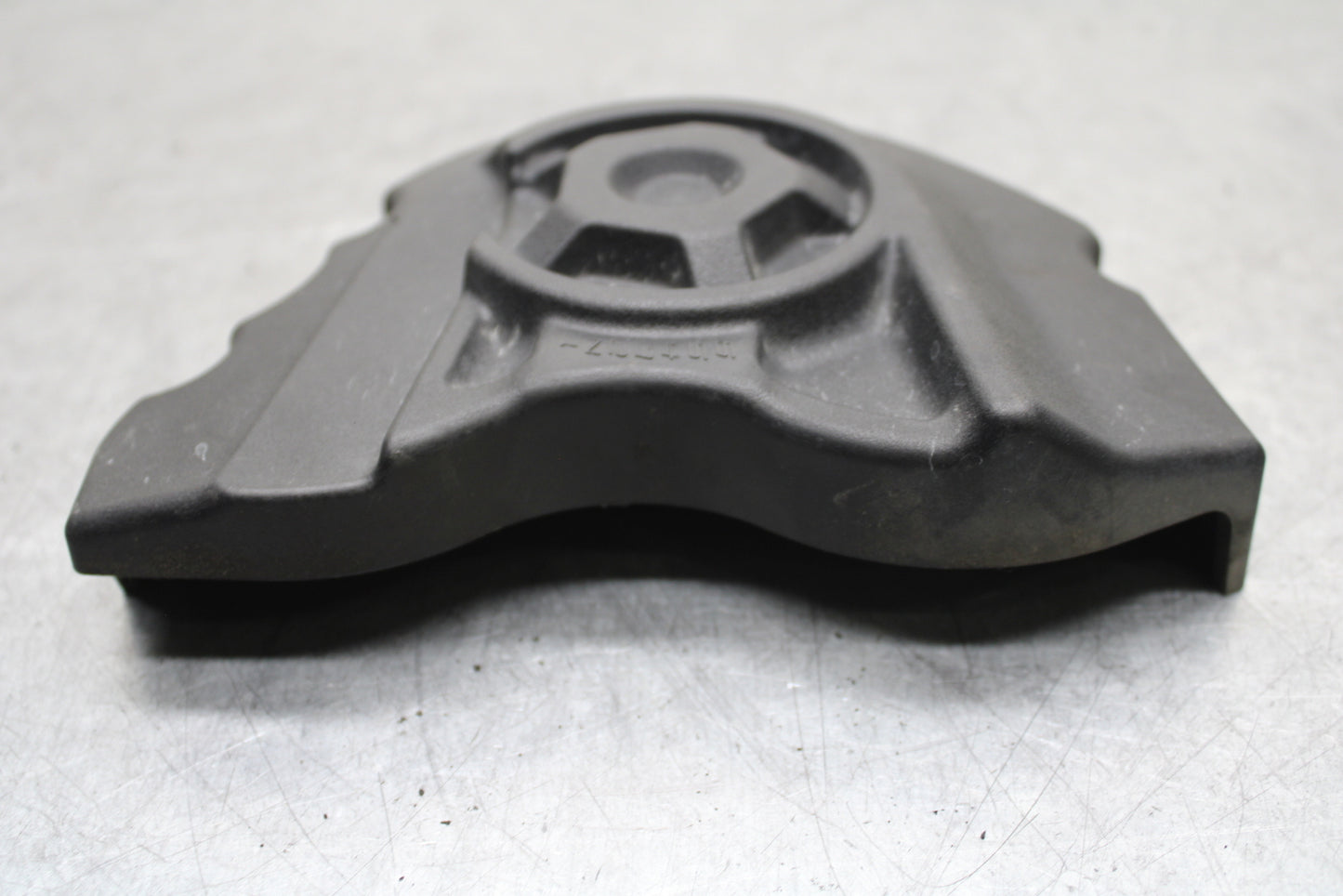 16 KAWASAKI NINJA ZX10R ENGINE SPROCKET COVER BB650