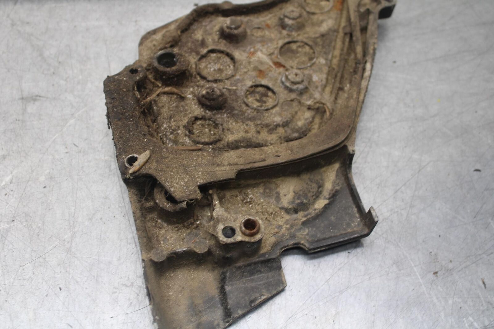 1988 Yamaha FZ600 ENGINE SPROCKET COVER BB601