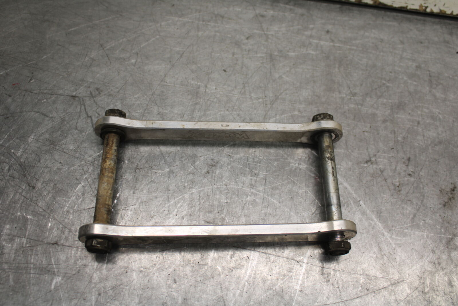 06 YAMAHA YZF R6 AFTERMARKET REAR SHOCK LOWERING LINKAGE LINKS BB716