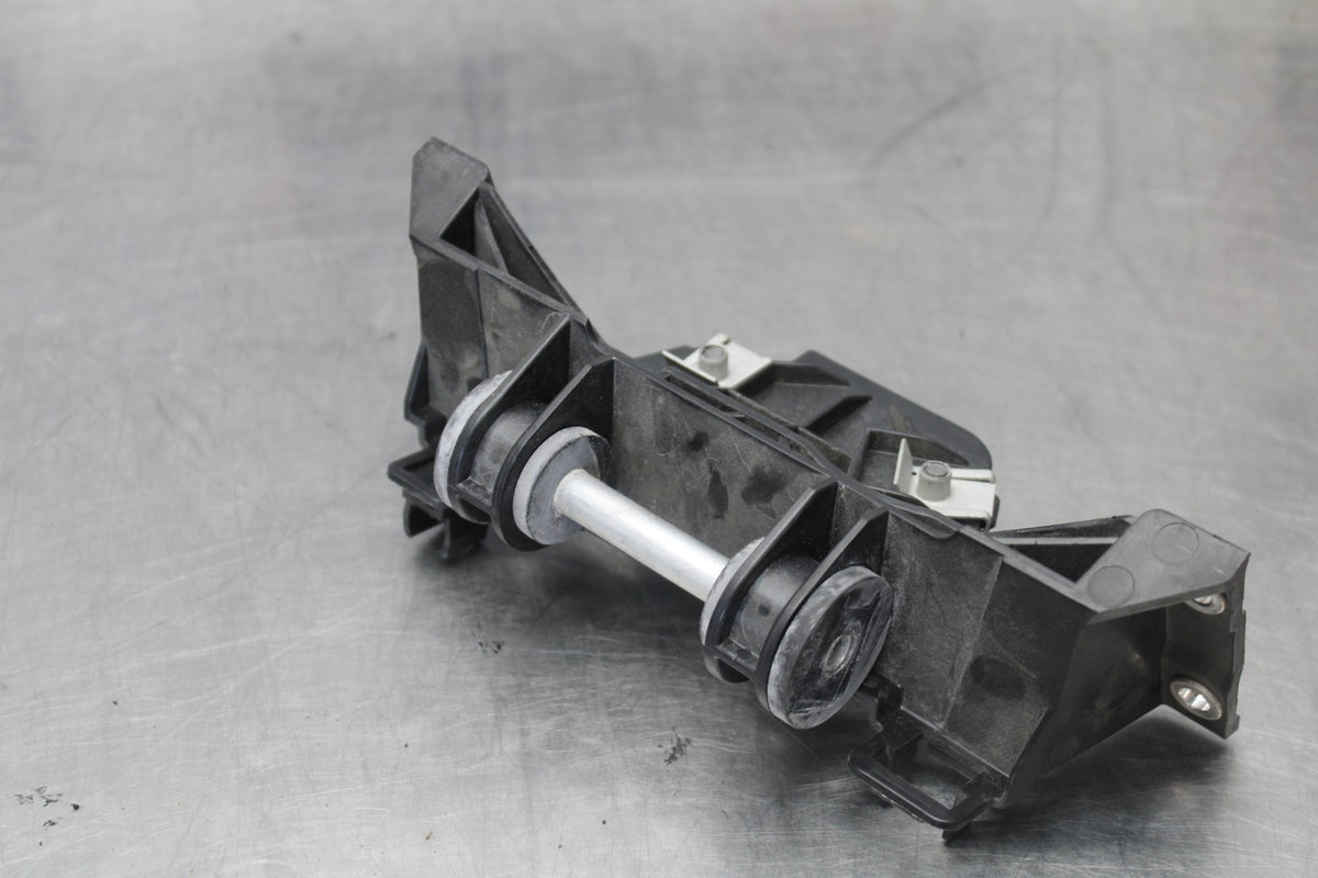 17-20 BMW S1000R GAS TANK FUEL CELL PETROL RESERVOIR BRACKET MOUNT BB909