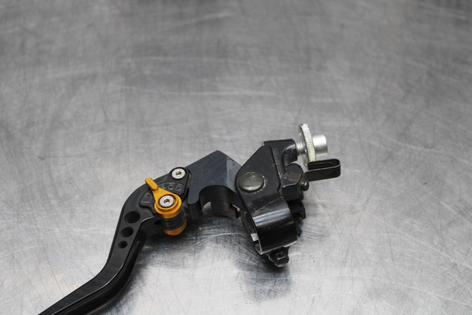 06-07 SUZUKI GSXR 600 CLUTCH PERCH MOUNT WITH LEVER  BB178