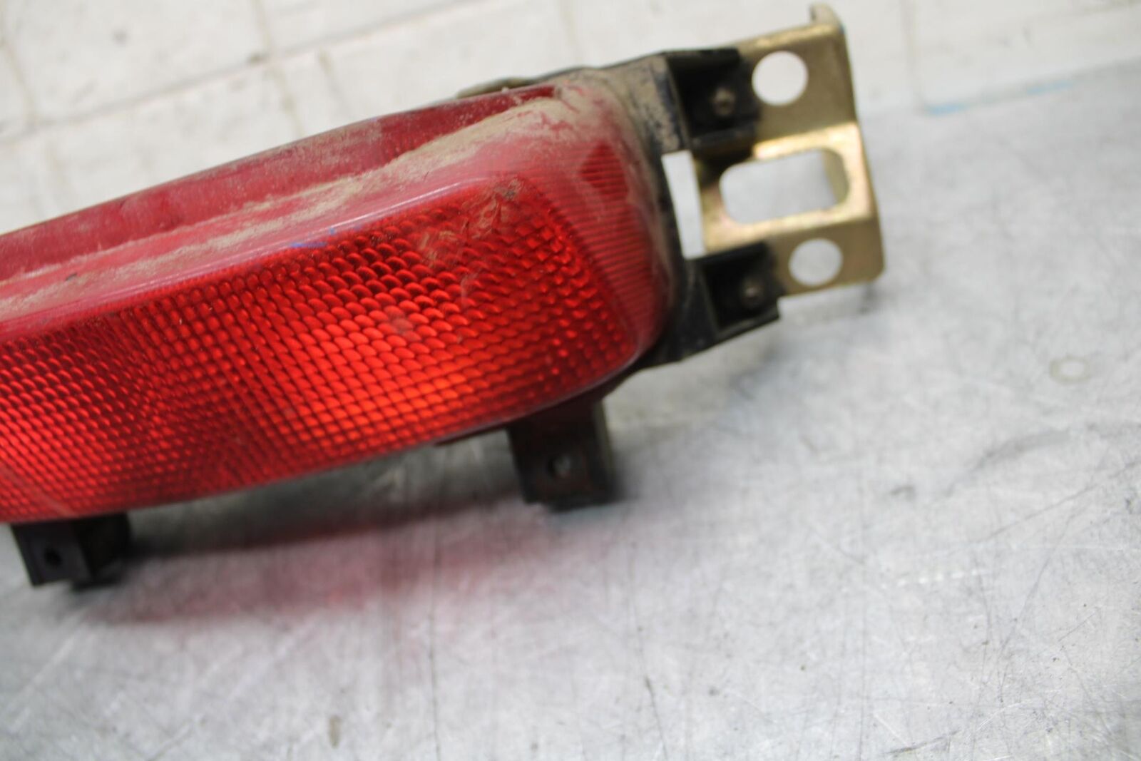 1993 Suzuki GSXR1100W REAR TAIL TAILLIGHT BACK BRAKE LIGHT BB46