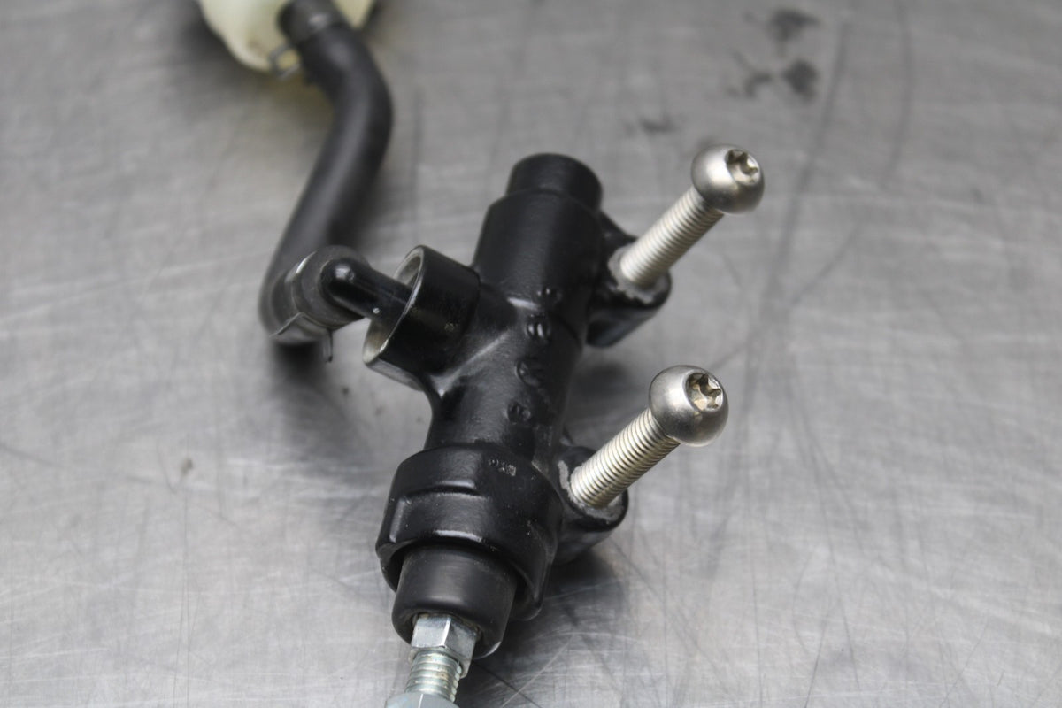 14 TRIUMPH STREET TRIPLE ABS REAR BACK BRAKE MASTER CYLINDER W RESERVOIR BB808