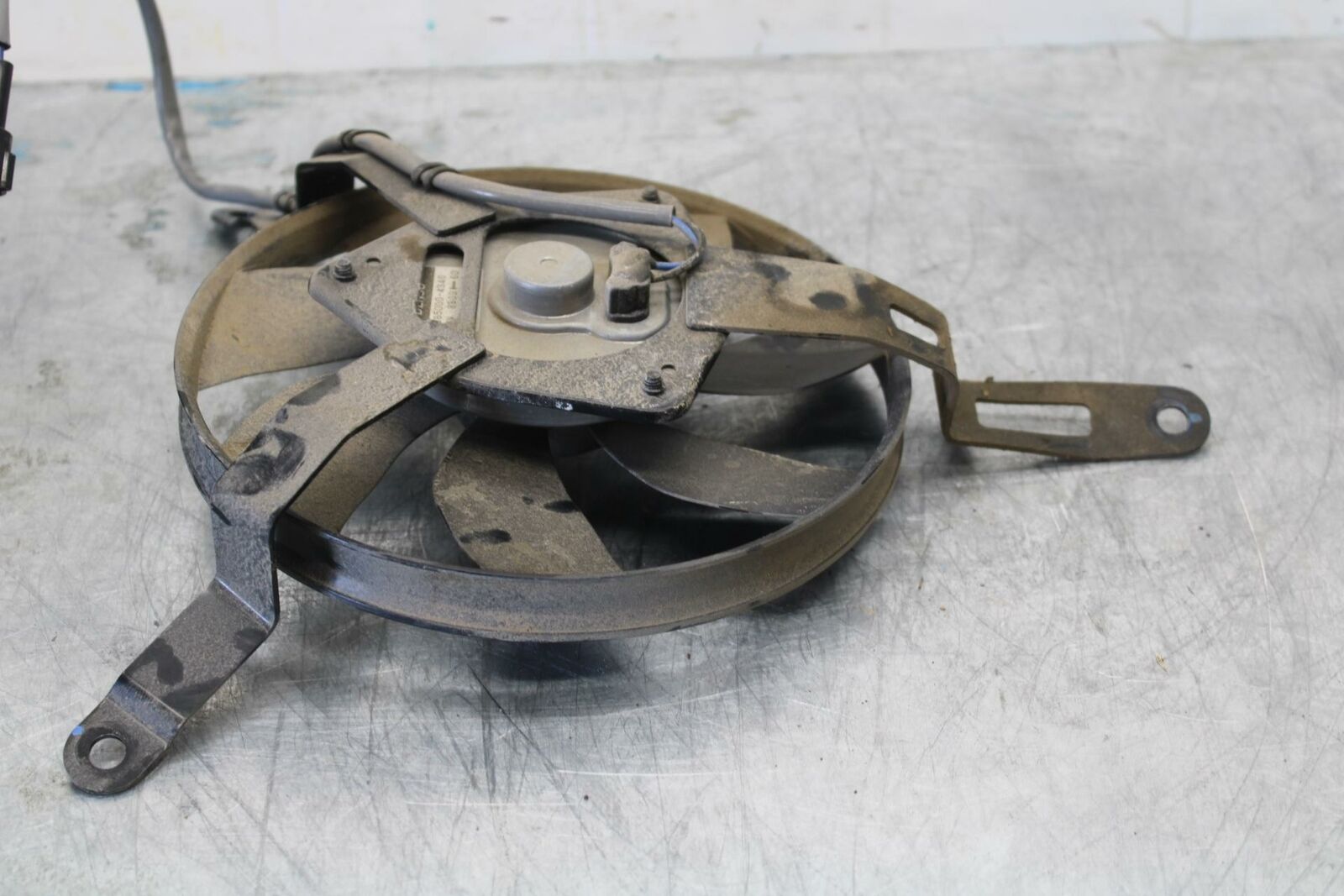 19-20 KAWASAKI NINJA ZX6R ENGINE RADIATOR COOLING FAN BB419