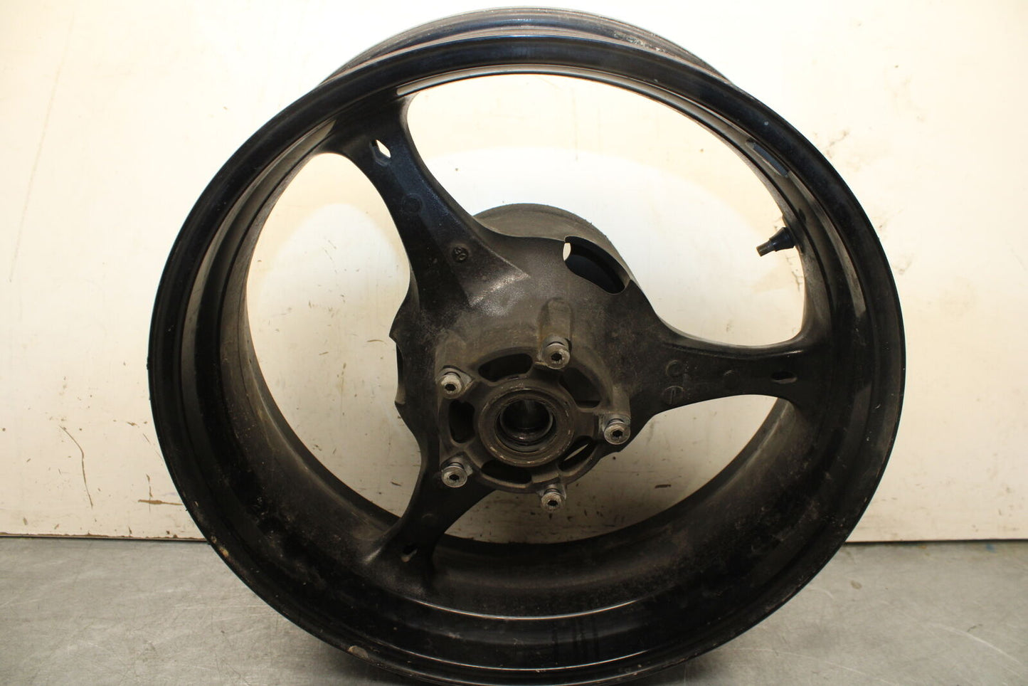 06-07 SUZUKI GSXR750 REAR WHEEL BACK RIM BB670