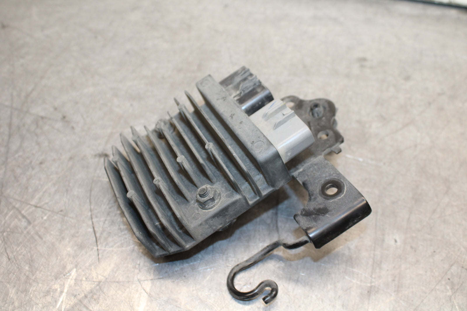 17-24 YAMAHA BOLT XVS950 RECTIFIER VOLTAGE REGULATOR BB729