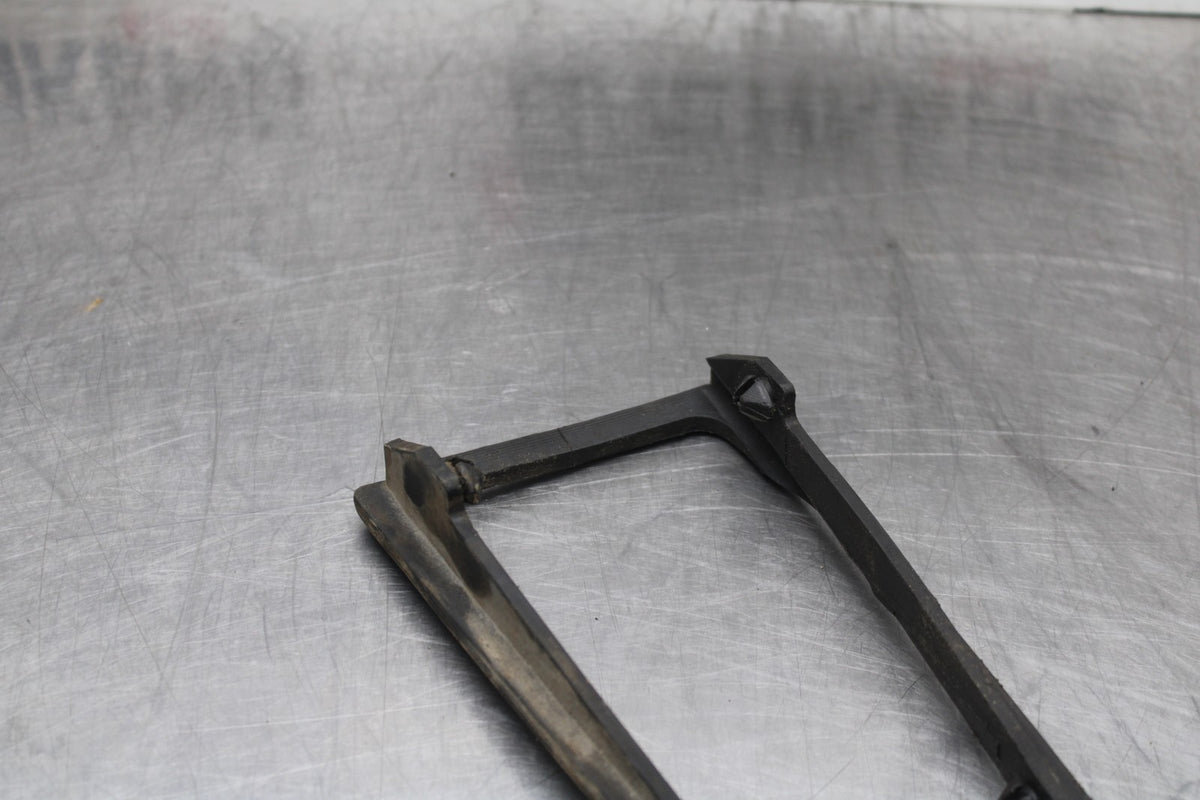 23 YAMAHA YZF R3 SWINGARM CHAIN BUFFER SLIDER GUIDE BB806