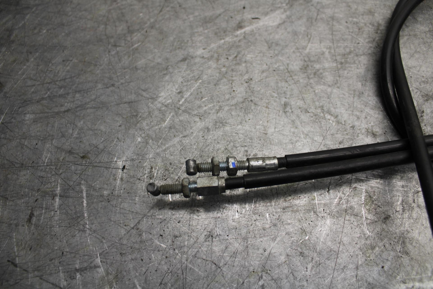 2003 Yamaha YZF R6 THROTTLE CABLES LINES 5SL-26311-00-00 5SL-26312-00-00 BB539