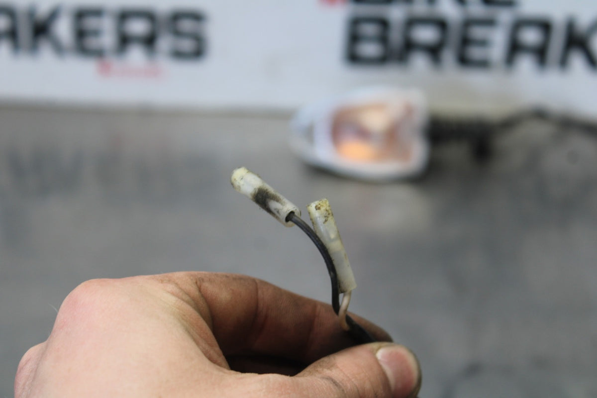 20 TRIUMPH STREET TRIPLE 765 FRONT TURN SIGNALS LIGHT INDICATORS PAIR BB864