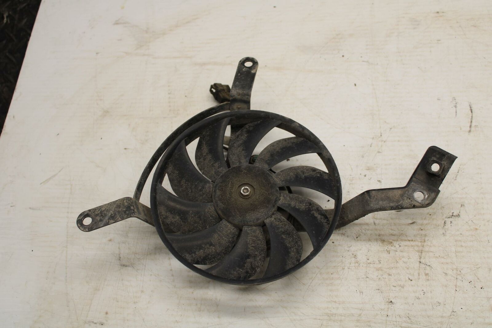 07-16 TRIUMPH STREET TRIPLE ENGINE RADIATOR COOLING FAN BB356