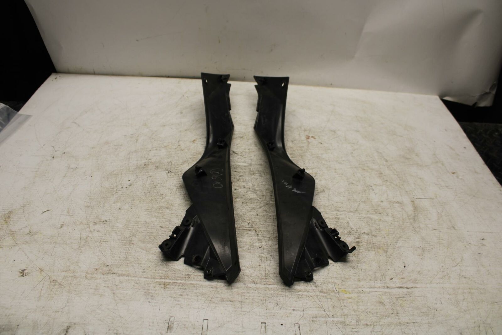 12-13 KAWASAKI EX300 NINJA RIGHT LEFT FRONT SIDE SEAT PANELS TRIMS COWLS BB373