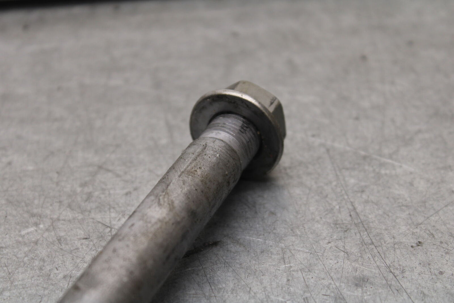 18-23 KAWASAKI NINJA 400 REAR BACK SWINGARM BOLT SUSPENSION PIVOT AXLE BB660