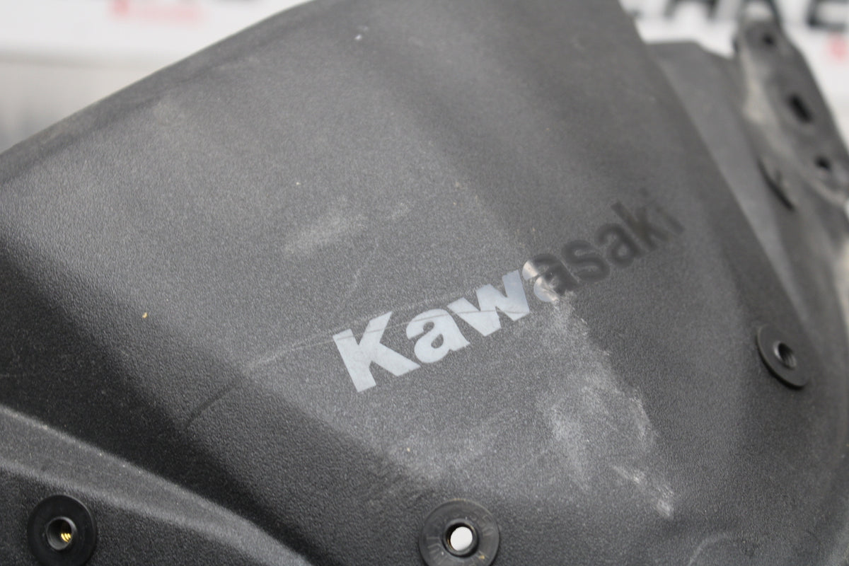 13-18 KAWASAKI NINJA ZX6R FRONT CENTER COWL FAIRING BB143