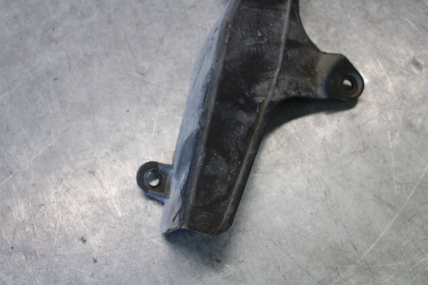 03-04 HONDA CBR600RR REAR BACK DRIVE CHAIN GUARD COVER 40510-MEE-010 BB661
