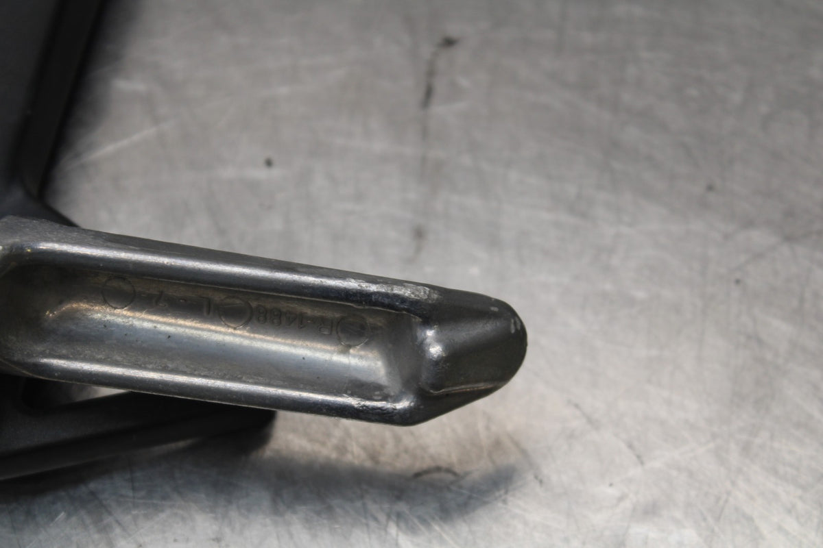 09 KAWASAKI NINJA 250R REAR BACK PASSENGER PEG SET PAIR BB824