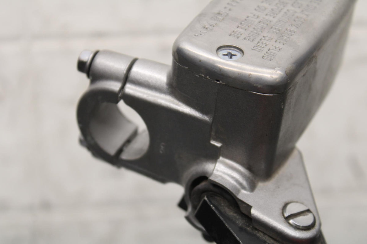 2008 Honda Interceptor 800 VFR800A ABS FRONT MASTER CYLINDER w/ LEVER BB566