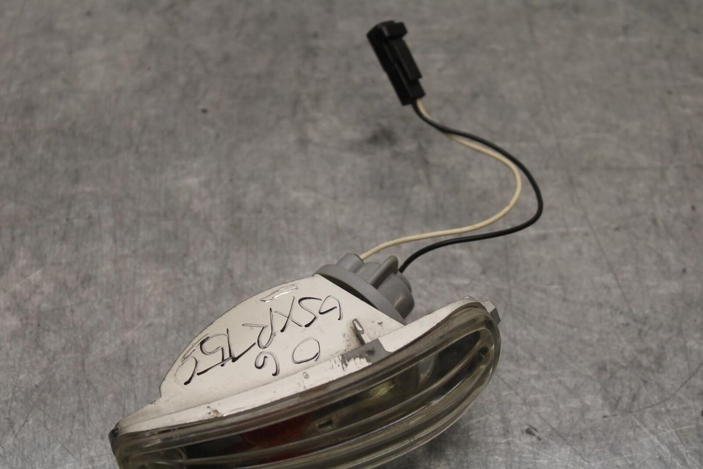 06-07 SUZUKI GSXR 600 750 RIGHT FRONT TURN SIGNAL LIGHT INDICATOR BB636