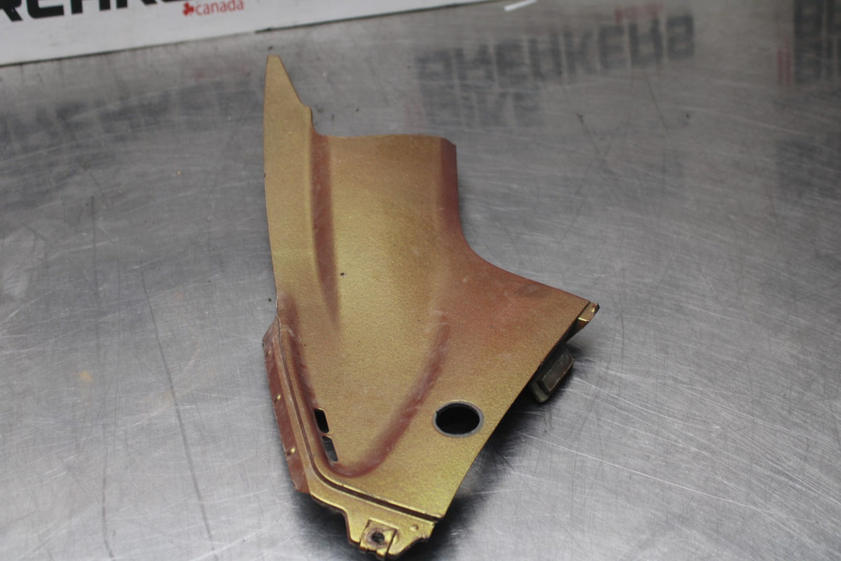 05 YAMAHA YZF R6 LEFT FRONT DUCT COVER PANEL COWL BB858