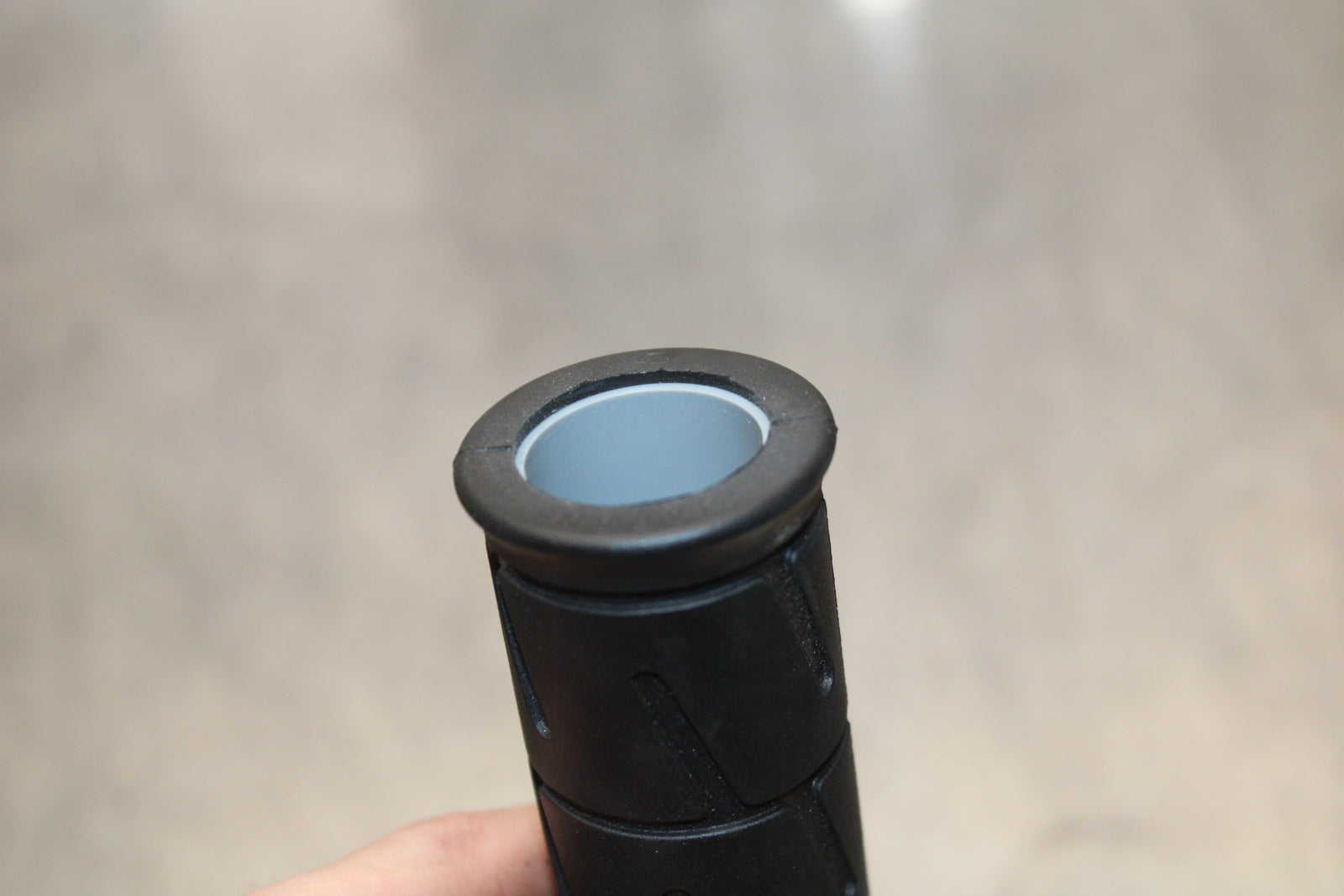 23-24 KAWASAKI NINJA ZX14R NEW!! THROTTLE CABLE LINE HOUSING GUIDE BB153