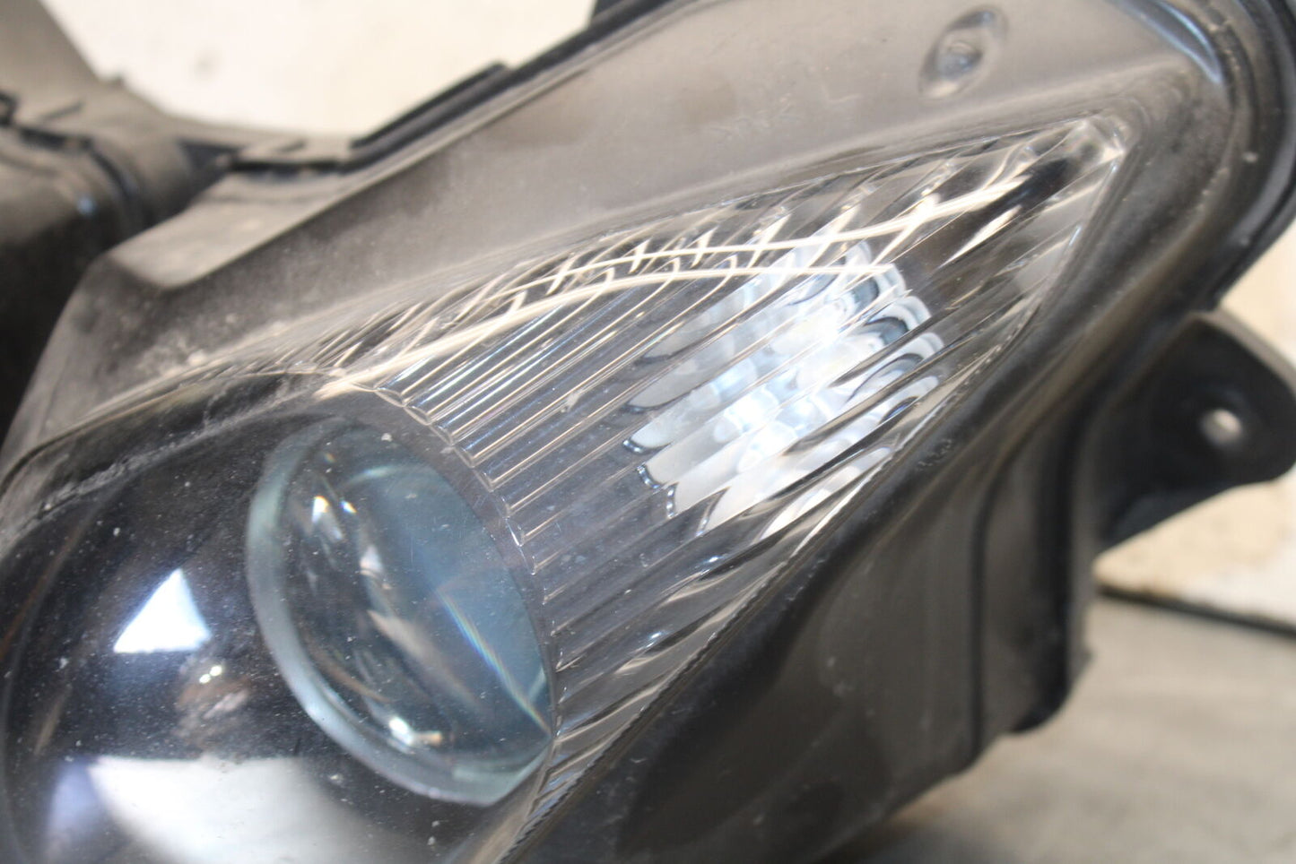 09-12 KAWASAKI NINJA ZX6R FRONT HEADLIGHT HEAD LIGHT LAMP 23007-0101 BB698