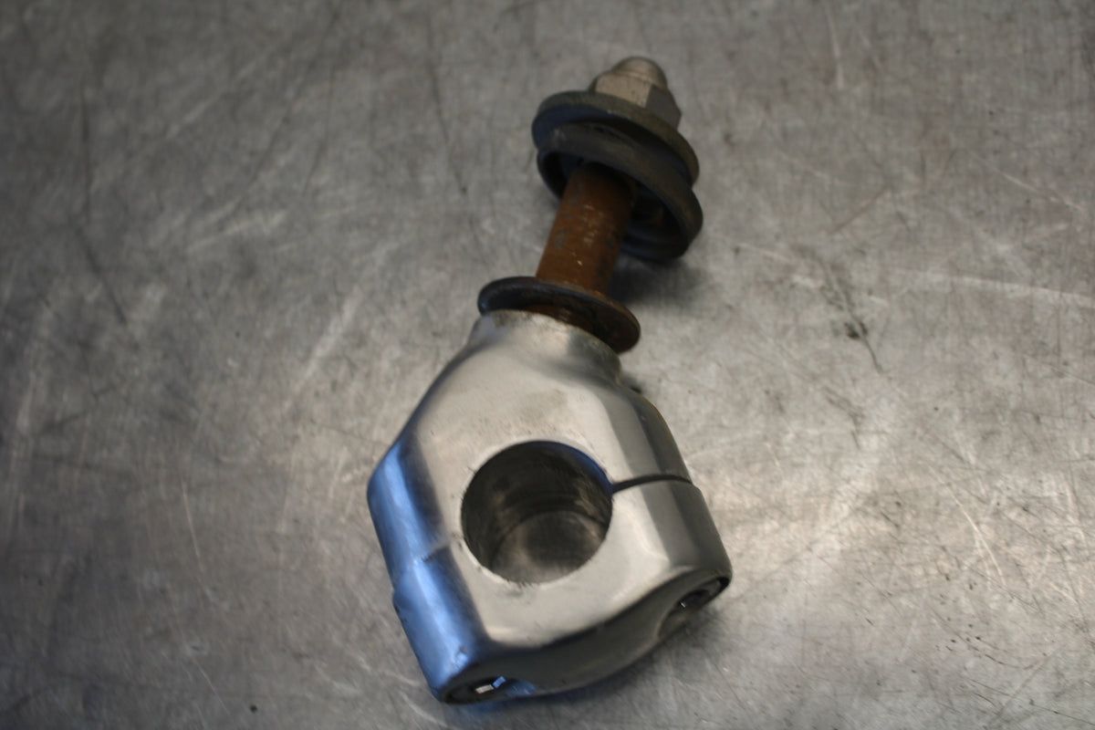 05-06 YAMAHA ROYAL STAR HANDLEBAR RISERS BB697