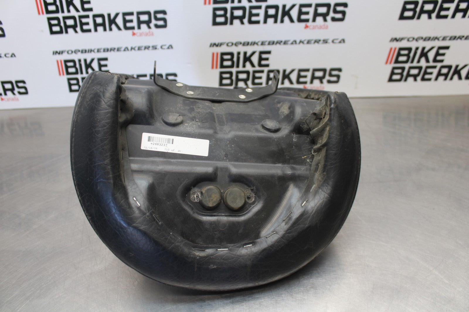 05-06 VICTORY KINGPIN DELUXE FRONT DRIVERS SEAT BB195