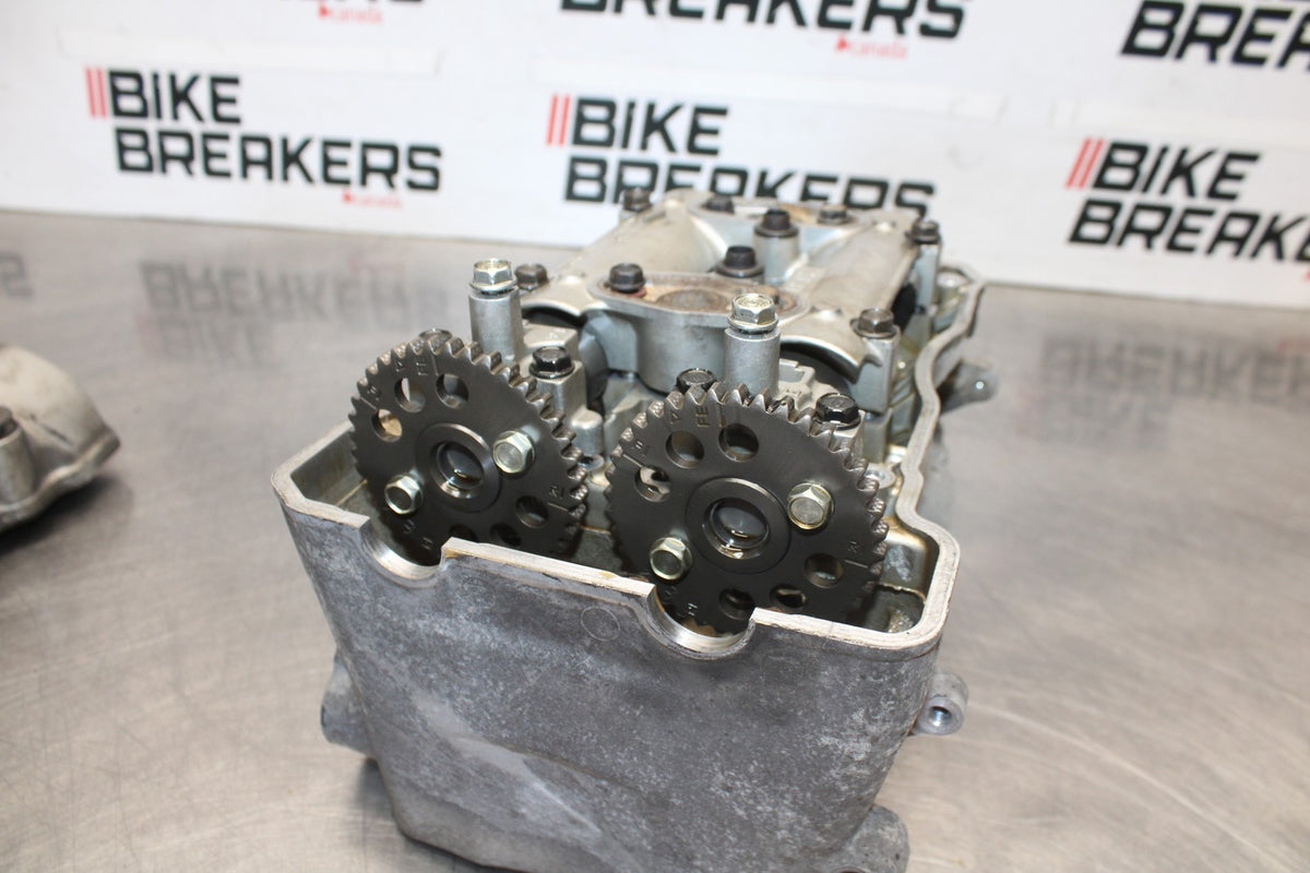 06-07 HONDA INTERCEPTOR 800 VFR800 FRONT ENGINE TOP END CYLINDER HEAD BB917