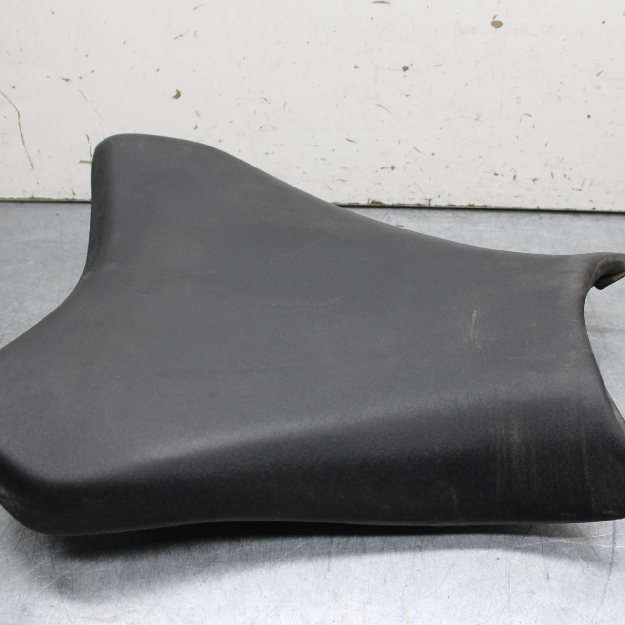 21 KAWASAKI NINJA ZX6R FRONT DRIVERS SEAT PAD SADDLE PILLION 53066-0606-MA BB647